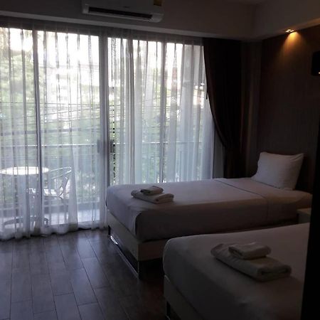 Inn Place Serviced Residence Паттайя Экстерьер фото