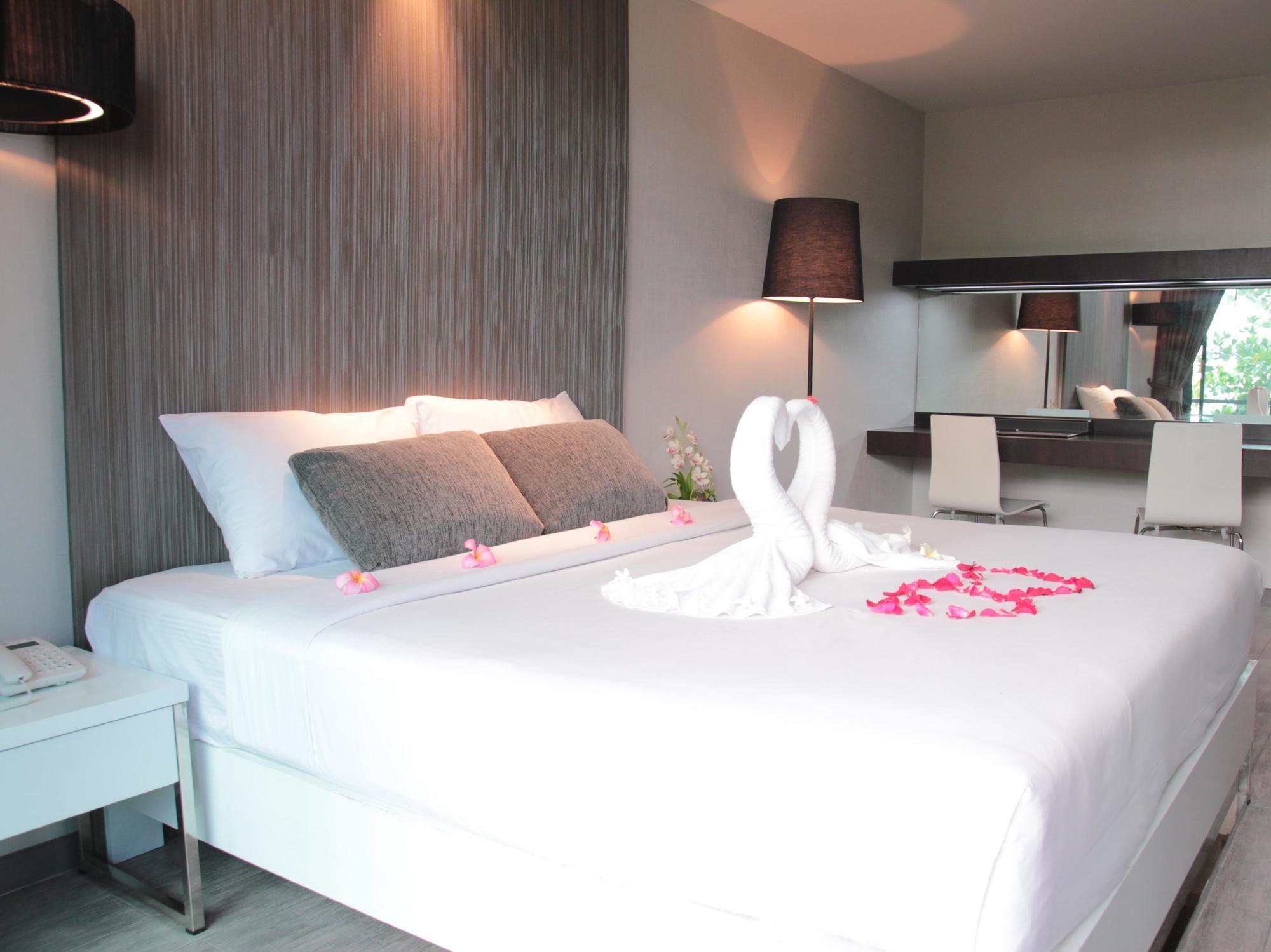 Inn Place Serviced Residence Паттайя Экстерьер фото