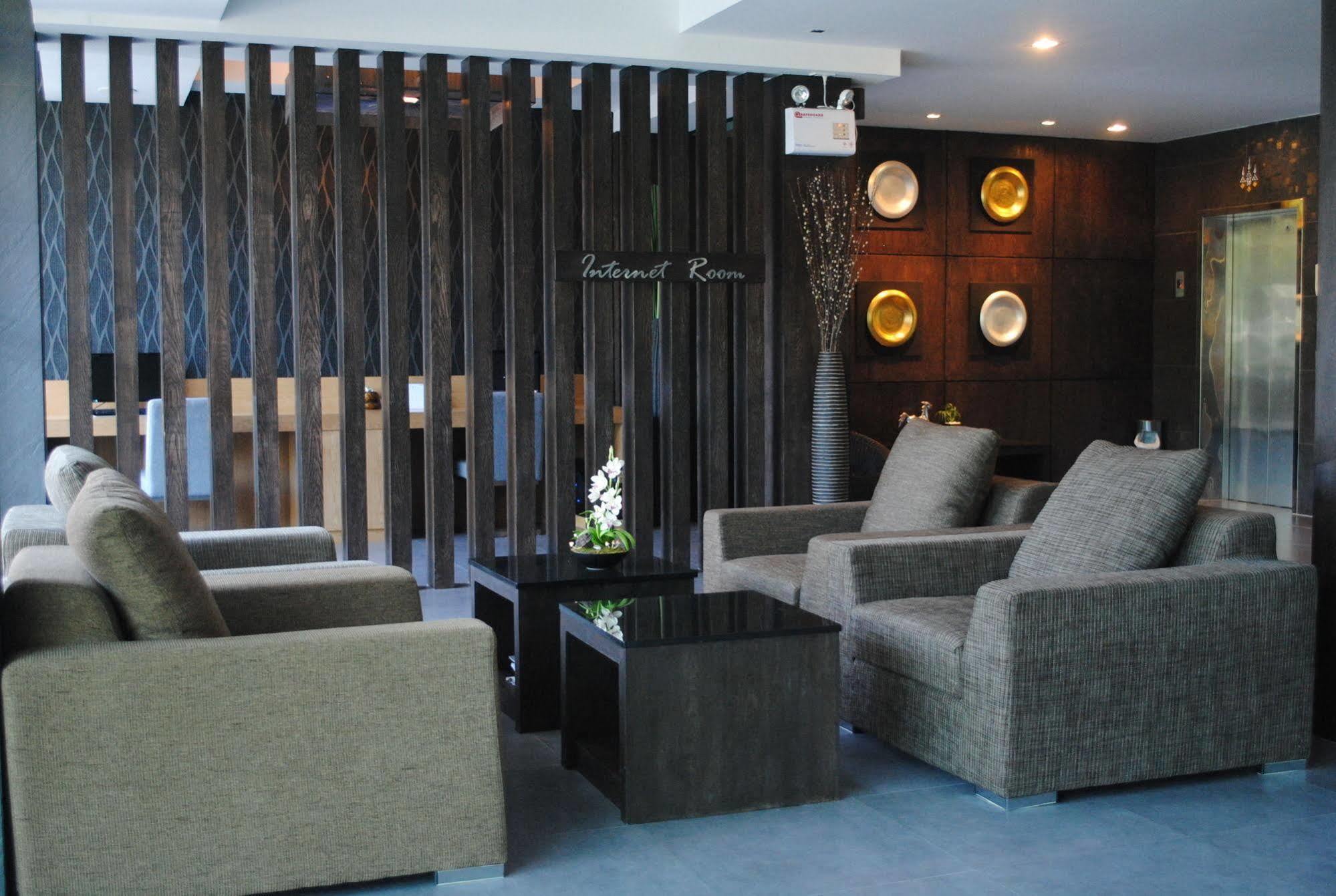 Inn Place Serviced Residence Паттайя Экстерьер фото
